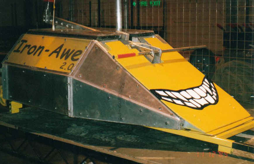 iron awe2.jpg (78907 bytes)