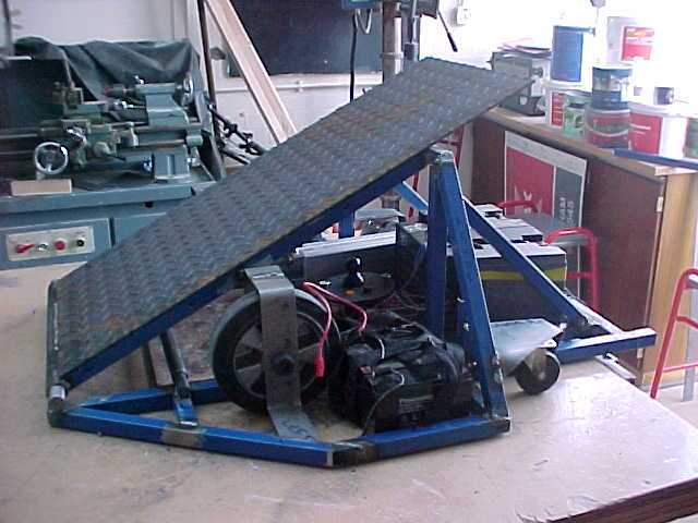 Max_frame2.jpg (38293 bytes)