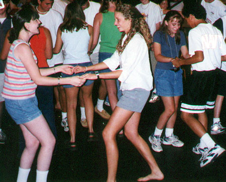 Eva Marie and Amy show out!