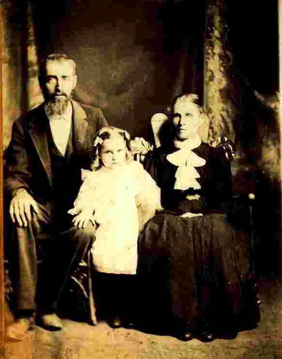 This should display a photograph of John Wesley, Esther Myrtle & Celinda Claudia Money. If you have enabled image loading, but nothing shows, please contact the author.