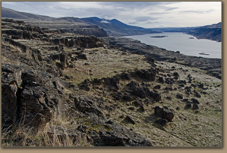 Horsethief Butte State Park. Shaped by Bonneville and Lake Missoula Floods.