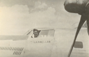 Roeller in cockpit