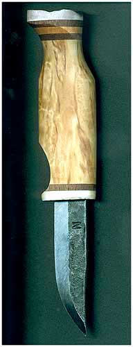 The Bear with hammered carbon steel blade