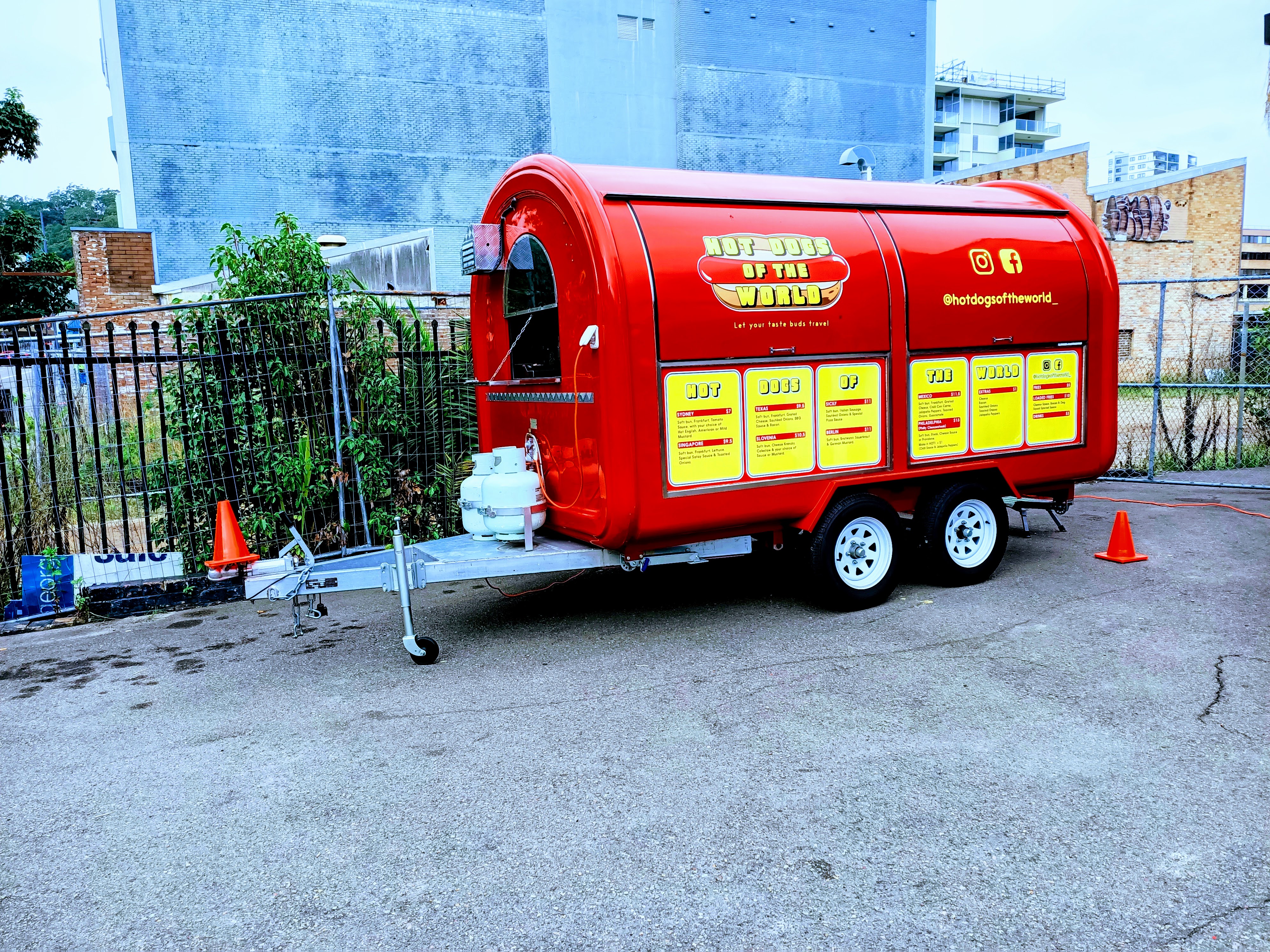 Hot Dogs of the World foodtruck in Gosford