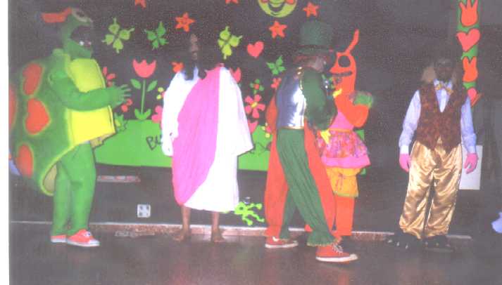 Parte del Ministerio Arca de NOe en graduacion de Ninos de la Iglesia de Dios en Borinquen...