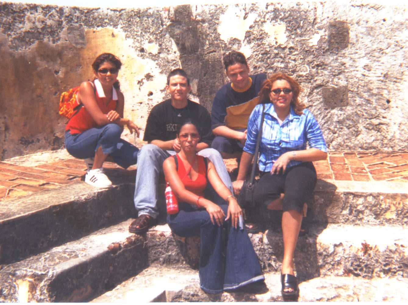  Grupo de jovenes en el Viejo San Juan 