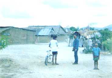 Compartiendo y evangelizando a los indigenas(Amazonas) 