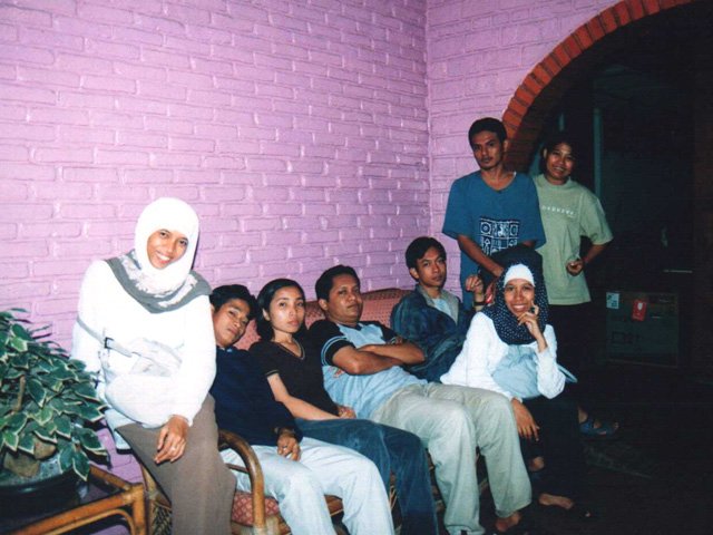 tempat si Esra/Ira.... rada gelap