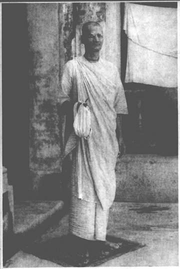 Srila Bhakti-Pragyan Keshav Goswami Maharajji