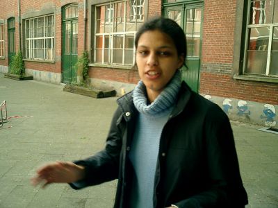 Sophie playing for guide