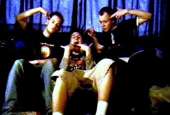 groupshot94.jpg (64191 bytes)