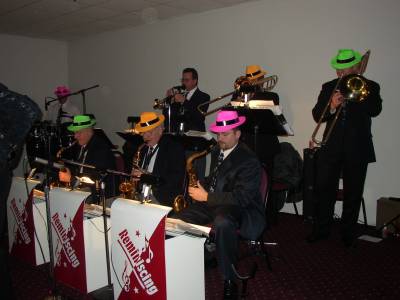 jump and swing (716K)