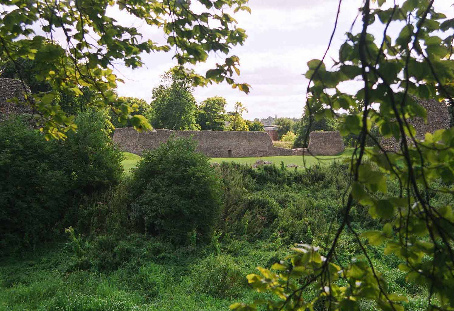 insidethe castle viwed from the keep