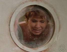 graceporthole.JPG - 6235 Bytes