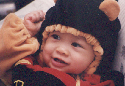 this is carlos' lil bro..hes so cute..