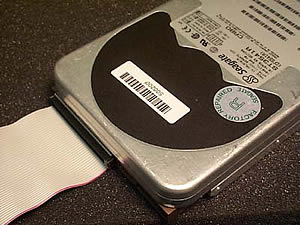 Fig. 09-04. EIDE connections