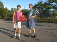 arrive at the tennis court