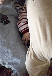 "H&aring;lla handen s&aring; att vi &auml;r tillsammans, j&auml;mt, brorsan!"