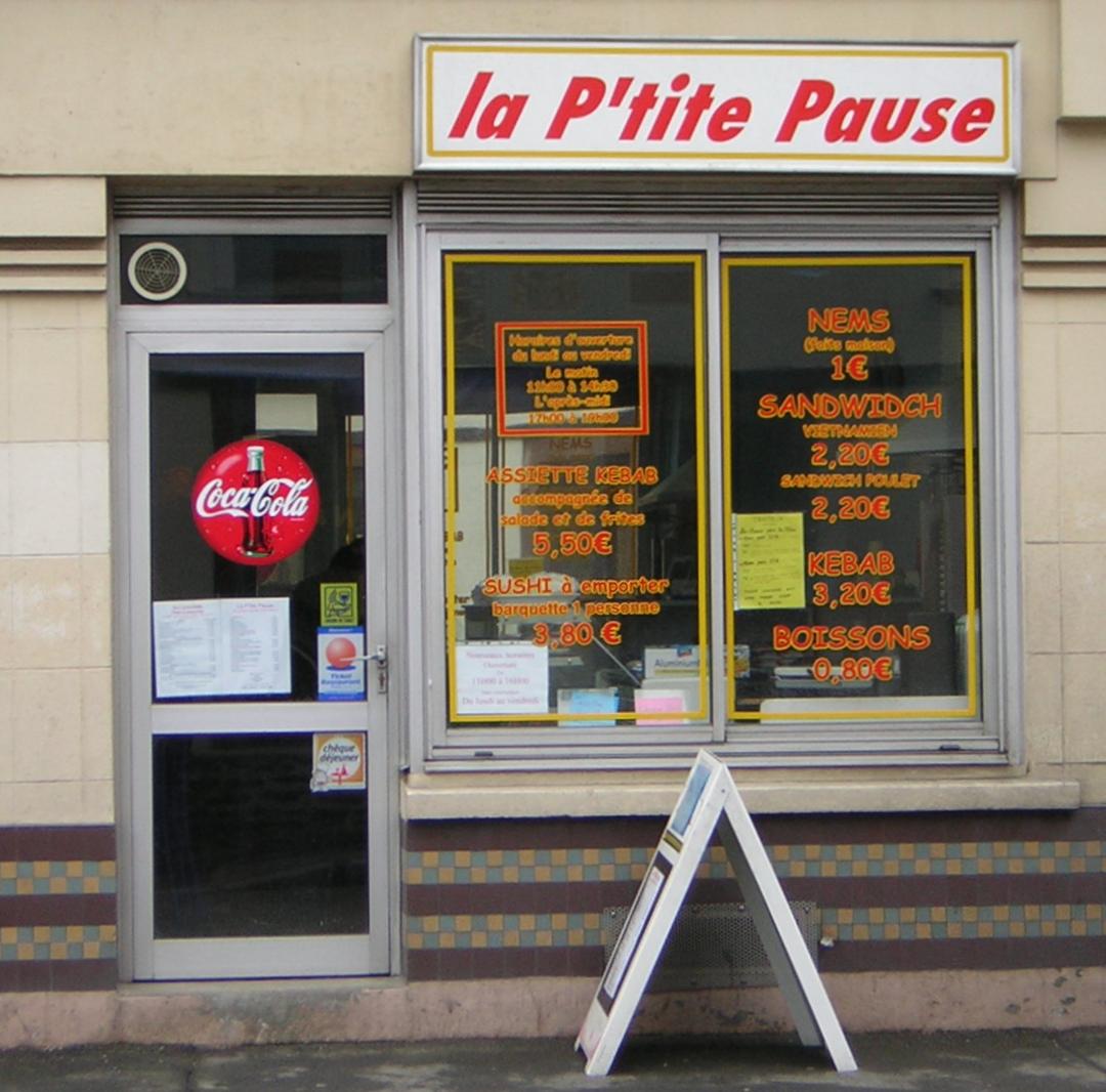 [Vitrine du restaurant-traiteur]