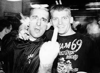 Is it possible for an errant sperm to find it's way to the vaginal lobes?