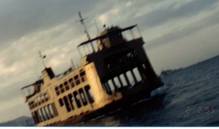 How to cross the channel between Penang Island and the mainland ?
Besides Penang Bridge, this is the transportation...