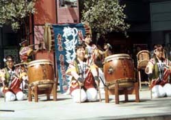 A Japanese drum presentation opposite Takashimaya..