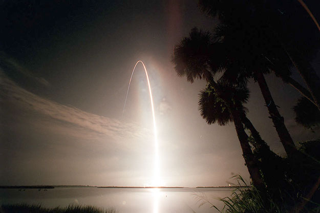 nightlaunch sts104