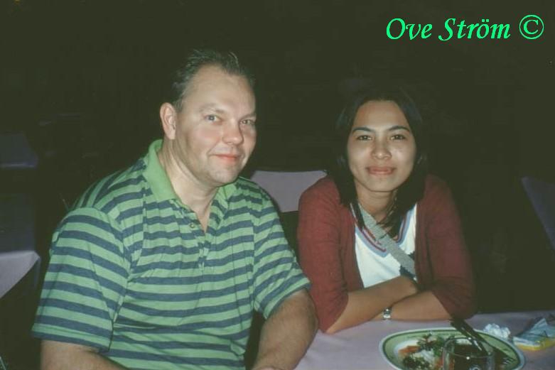 Undertecknad och So vid Lumphini Park - Foto: Ok�nd servitris