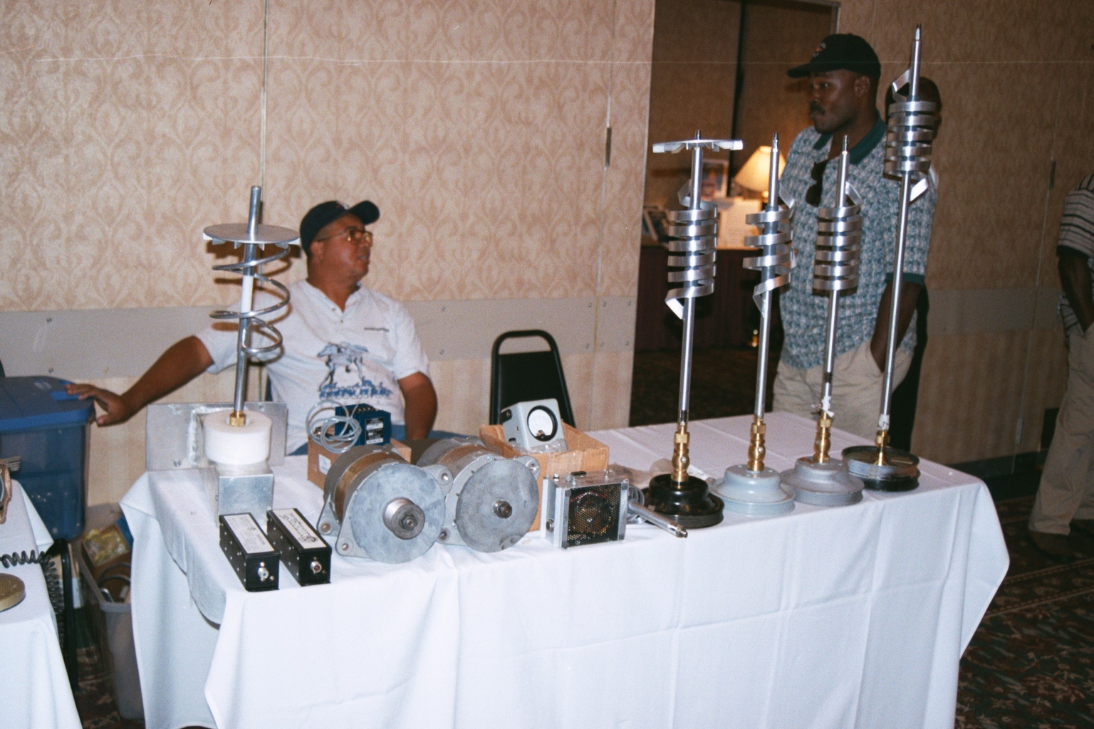 Monkey made antennas