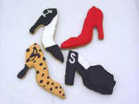 shoes2.jpg (8187 bytes)