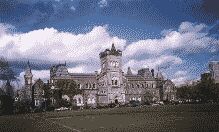 Ampliar: Antiguo Edificio campus Univ. Toronto