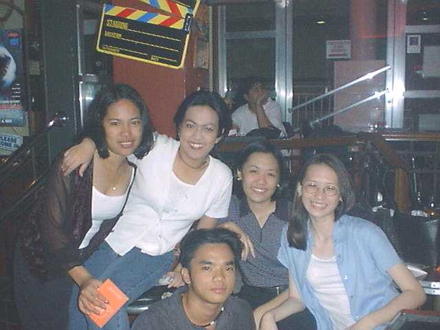 Street32.jpg (34111 bytes)