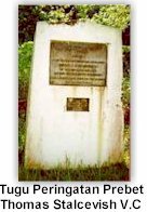 b_tugu.jpg (10179 bytes)