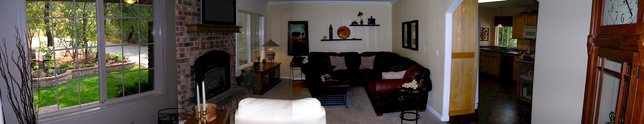 Panoramic of the Living room area.