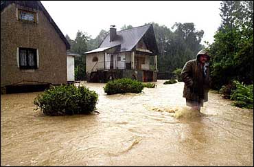 Flooding in Czech Republic 2002 (AP)