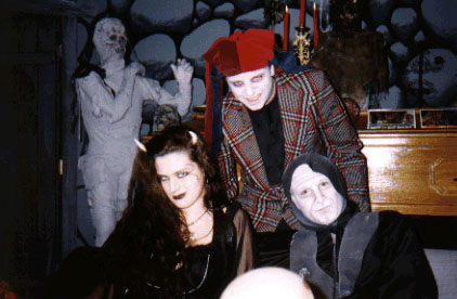 Click Here to go to the homepage of Graveyard Theatre