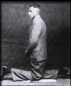 This photo of a double-jointed man has not been retouched, Believe It Or Not