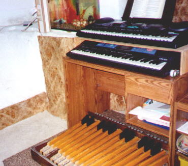 Before we built the console the organ looked like....