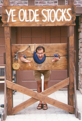 Omar in shackles... hehehehe...