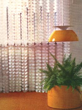 interior2.JPG (21860 bytes)