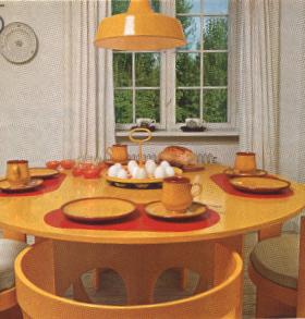 table.JPG (16837 bytes)