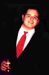 Brinde  minha graduao em Direito pela UFMT em 15.02.2001 e  minha carteira da OAB, recebida em 06.11.2001 em So Paulo