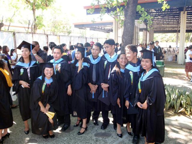 graduates with friends