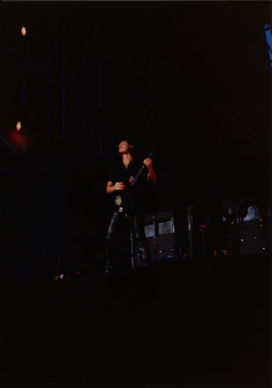 6_7_99_1b.jpg (136993 bytes)