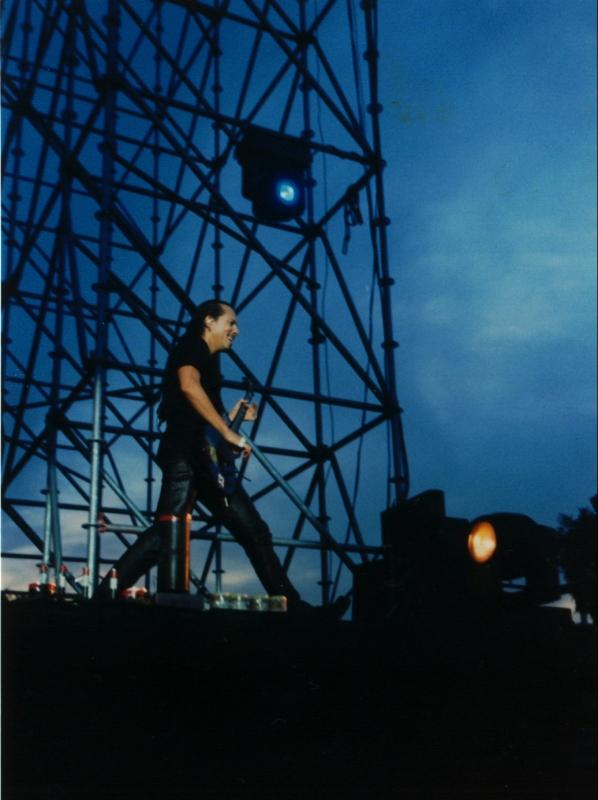 6_7_99_1c.jpg (136993 bytes)