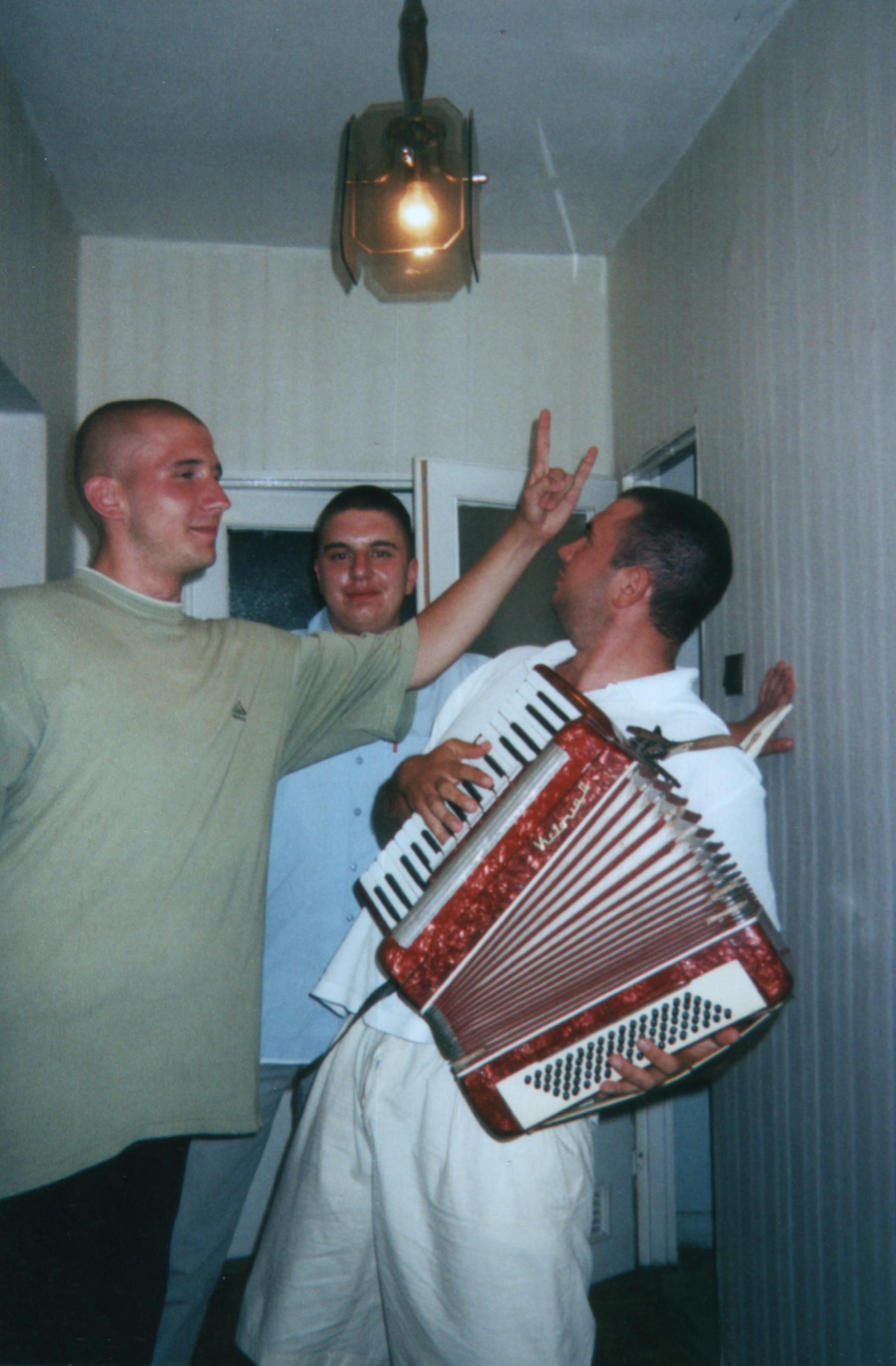 Image 6 of 31  -  365 kB