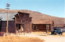 bodietruck.jpg (42197 bytes)