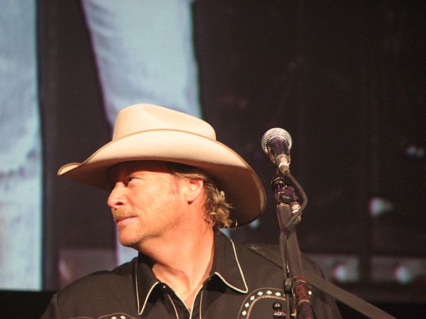 Alan Jackson Orlando, FL 01-24-2009