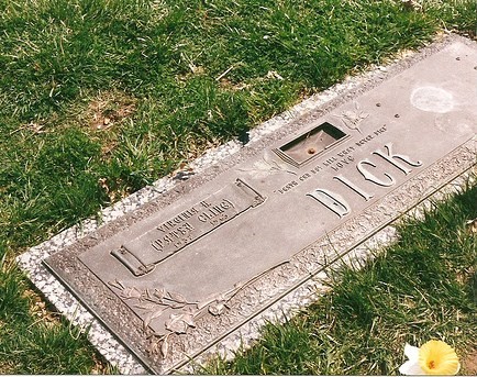 Cline's grave