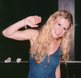 I love this picture. Jo Bingham is so pretty